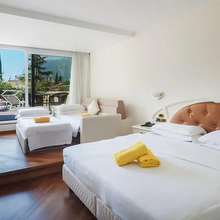 Savoy Palace - Tonelli 호텔 4*
