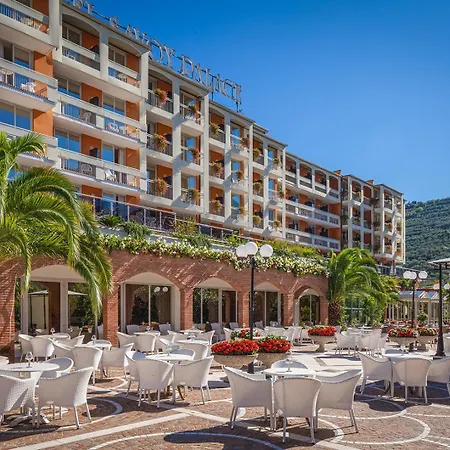 Savoy Palace - Tonelli 호텔 4*
